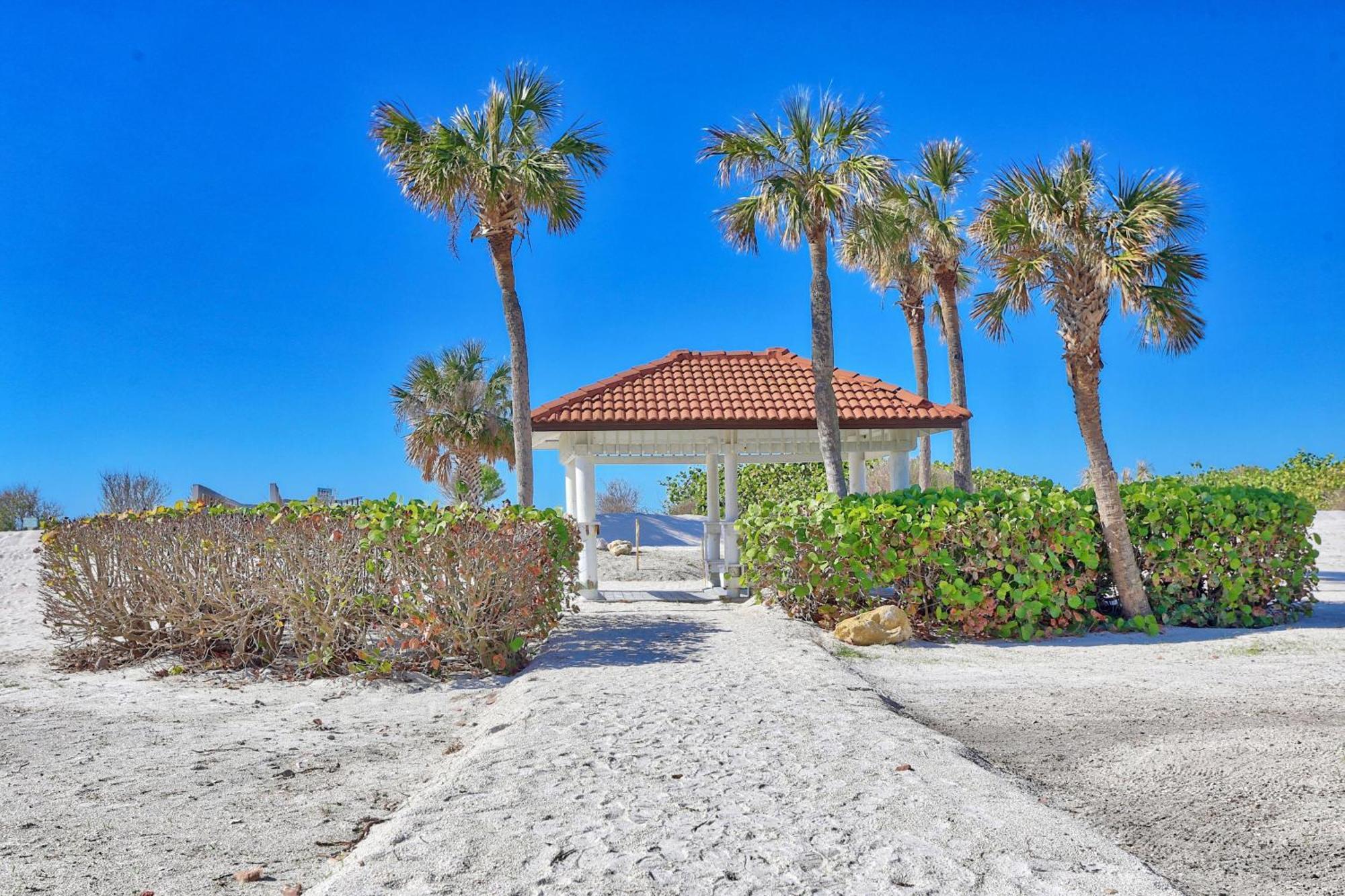 Land'S End 5-203 Gulf-Bay Front - Premier Villa St. Pete Beach Exterior photo